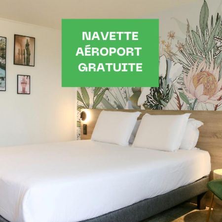 Kyriad Aeroport Marseille Vitrolles  Buitenkant foto